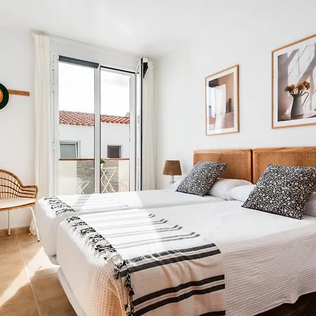 3 Bedroom Villa, 300m To Arenal D'en Castell