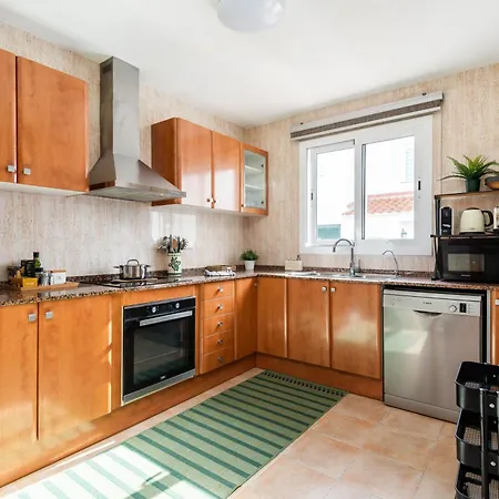 3 Bedroom Villa, 300m To Arenal D'en Castell *