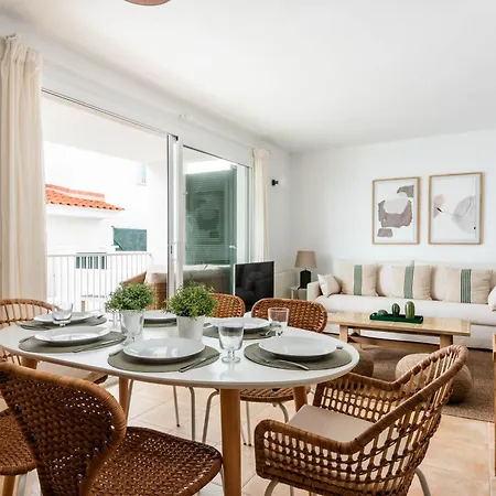 3 Bedroom Villa, 300m To Arenal D'en Castell * Punta Grossa